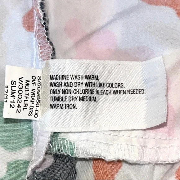 DVF+Baby Gap collab wrap dress, 100% cotton, white with green/black/orange/pink - Picture 9 of 10